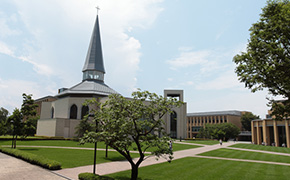 Campus Visit in 青山学院大学