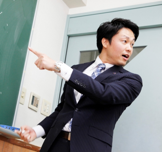中萬学院川崎東口スクール 室長 橋本 雅由