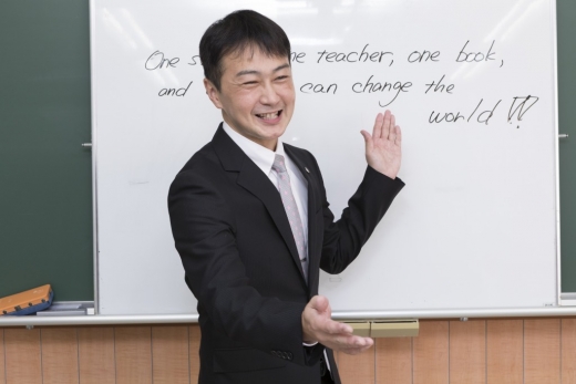 鶴ヶ峰スクール室長 宇野　慎一