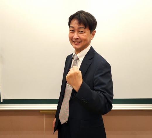 鶴ヶ峰スクール室長 宇野　慎一